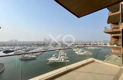 Apartment - 2 Bedrooms - 3 Bathrooms for rent in Emerald - Tiara Residences - Palm Jumeirah - Dubai