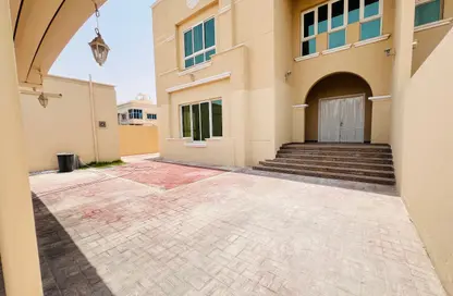 فيلا - 5 غرف نوم - 7 حمامات للايجار في فيلات مدينة خليفة آيه - مدينة خليفة أ - مدينة خليفة - أبوظبي