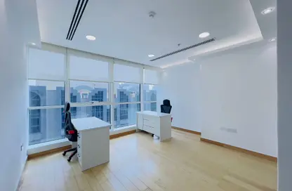 Office Space - Studio - 4 Bathrooms for rent in Hamdan Street - Abu Dhabi