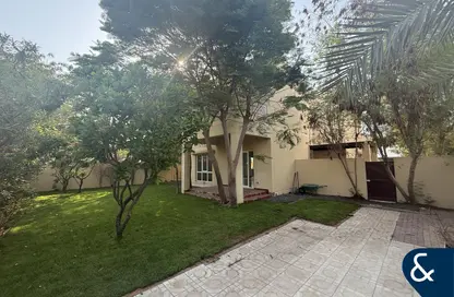 Villa - 3 Bedrooms - 3 Bathrooms for rent in Meadows 1 - Meadows - Dubai