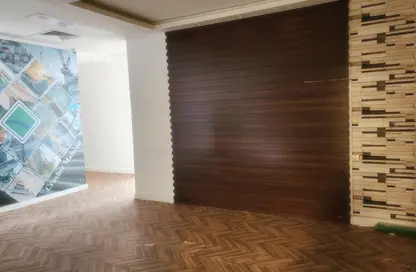 Office Space - Studio - 1 Bathroom for rent in Al Awadhi Tower - Sheikh Hamad Bin Abdullah St. - Fujairah
