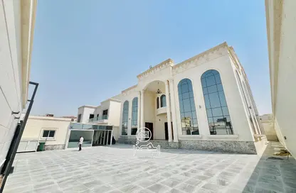 Villa - 7+ Bedrooms - 7+ Bathrooms for rent in Madinat Al Riyad - Abu Dhabi