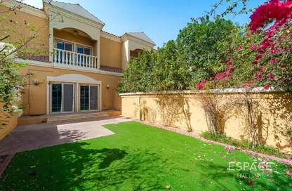 تاون هاوس - غرفة نوم - 2 حمامات للبيع في الضاحية 3بي - مثلث قرية الجميرا - دبي