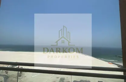 شقة - 3 غرف نوم - 3 حمامات للايجار في مساكن كورنيش عجمان - طريق كورنيش عجمان - عجمان