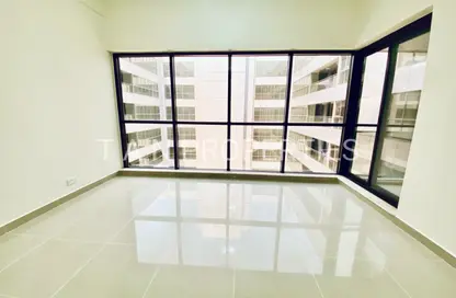 Apartment - 2 Bedrooms - 2 Bathrooms for rent in Golden Sands 9 - Mankhool - Bur Dubai - Dubai