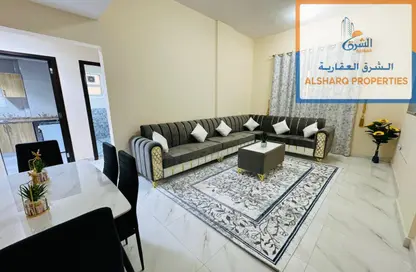 شقة - 2 غرف نوم - 2 حمامات للايجار في برج الكورنيش - طريق كورنيش عجمان - عجمان