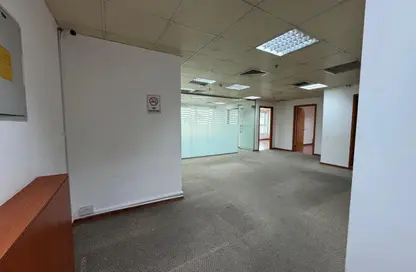 Half Floor - Studio - 1 Bathroom for rent in Millennium Executive Tower - Sheikh Zayed Road - Dubai