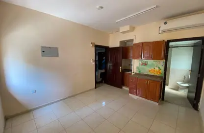 Apartment - Studio - 1 Bathroom for rent in Al Naba'ah 8 Building - Al Naba'ah - Al Sharq - Sharjah