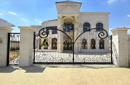 Villa - 5 Bedrooms - 7 Bathrooms for rent in Nad Al Sheba 4 - Nad Al Sheba - Dubai