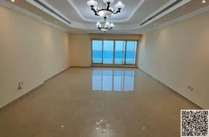 شقة - 3 غرف نوم - 4 حمامات للايجار في مساكن كورنيش عجمان - طريق كورنيش عجمان - عجمان